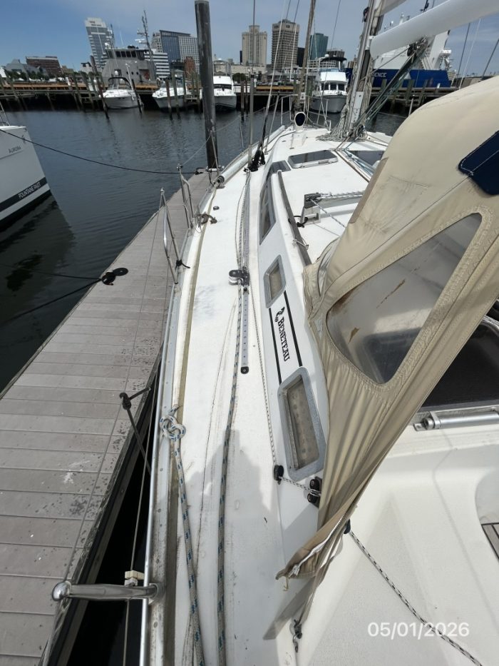 deck, Beneteau 500 Oceanis, sailboat for sale