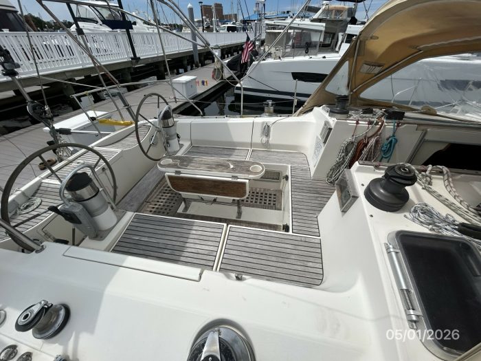 cockpit, Beneteau 500 Oceanis, sailboat for sale