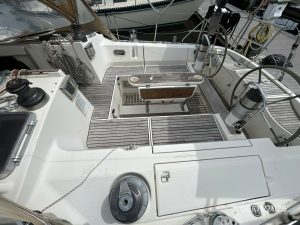 cockpit, Beneteau 500 Oceanis, sailboat for sale