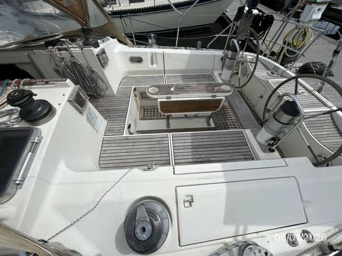 cockpit, Beneteau 500 Oceanis, sailboat for sale