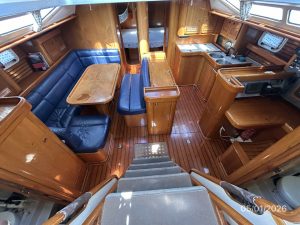 salon, Beneteau 500 Oceanis, sailboat for sale