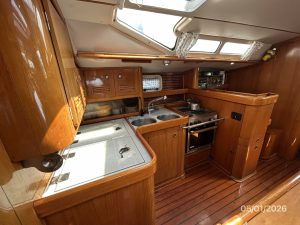interior, Beneteau 500 Oceanis, sailboat for sale
