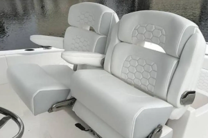 helm, Stamas Aventura 31T, trawler for sale