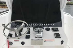 helm, Stamas Aventura 31T, trawler for sale