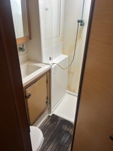 bath, Lagoon 450, catamaran for sale