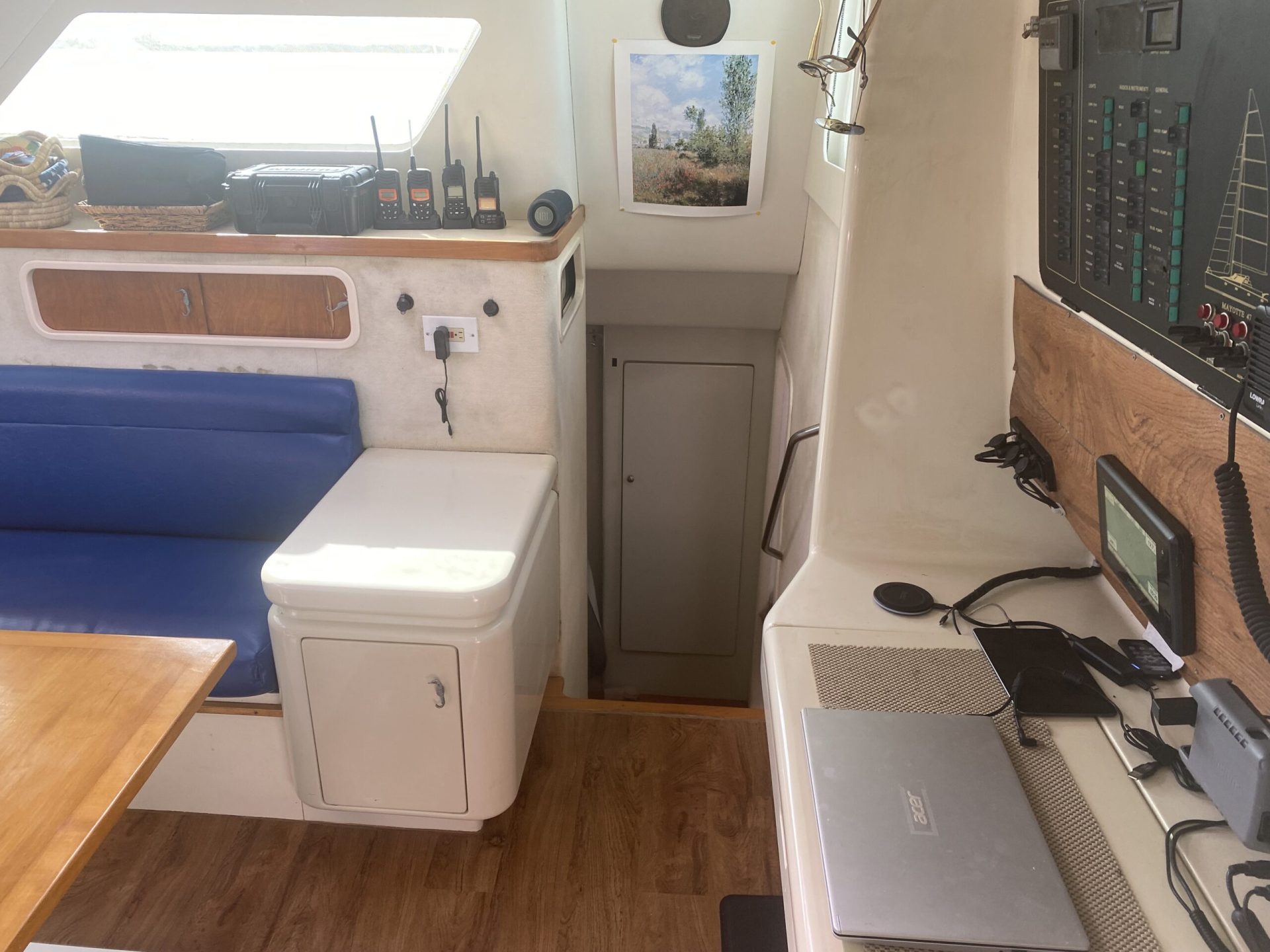 navigation station, Voyage 47 Mayotte, catamaran for sale