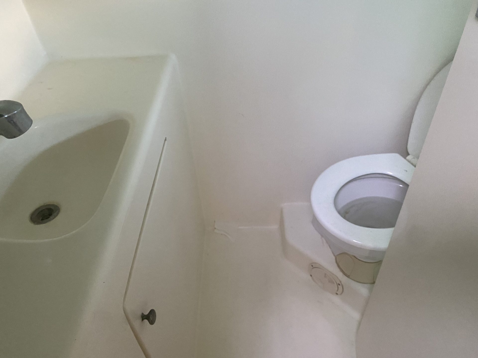 bath, Voyage 47 Mayotte, catamaran for sale