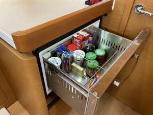 interior, Jeanneau 490, sailboat for sale
