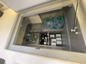 interior, Jeanneau 490, sailboat for sale
