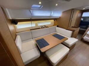 salon, Jeanneau 490, sailboat for sale