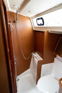 bath, Beneteau 41 Oceanis, sailboat for sale