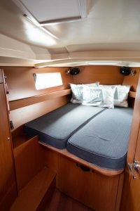 bed, Beneteau 41 Oceanis, sailboat for sale