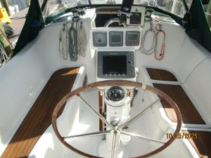 helm, Beneteau 373, sailboat for sale