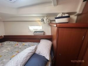 bed, Beneteau 373, sailboat for sale