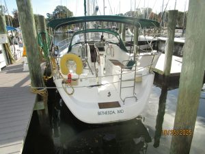 cockpit, Beneteau 373, sailboat for sale