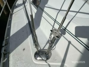 deck, Beneteau 373, sailboat for sale