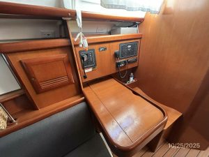 navigation station, Beneteau 373, sailboat for sale