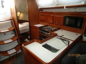 interior, Beneteau 373, sailboat for sale