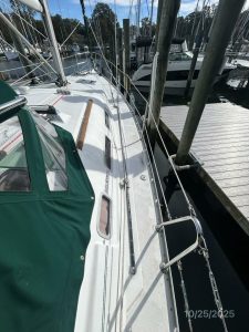 deck, Beneteau 373, sailboat for sale