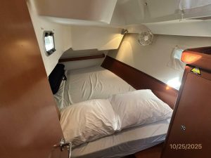 bed, Beneteau 373, sailboat for sale