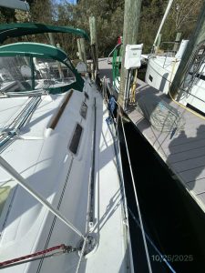 deck, Beneteau 373, sailboat for sale