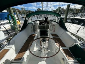 cockpit, Beneteau 373, sailboat for sale