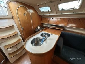 interior, Beneteau 38s5, sailboat for sale