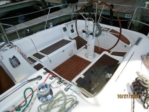 cockpit, Beneteau 38s5, sailboat for sale