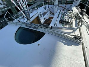 deck, Beneteau 38s5, sailboat for sale