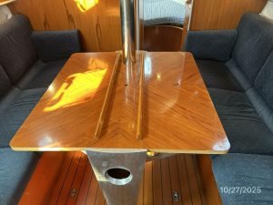 salon, Beneteau 38s5, sailboat for sale