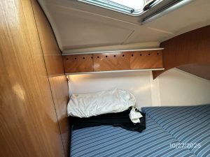 bed, Beneteau 38s5, sailboat for sale