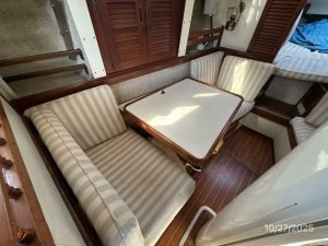 salon, S2 C36, sailboat for sale