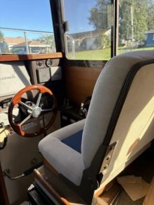 navigation station, Ranger Tugs 27, trawler for sale