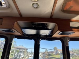 navigation station, Ranger Tugs 27, trawler for sale