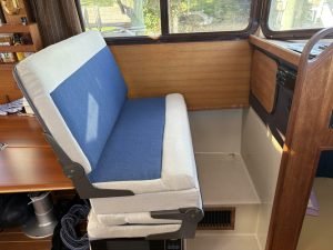 salon, Ranger Tugs 27, trawler for sale
