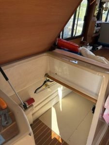 bed, Ranger Tugs 27, trawler for sale