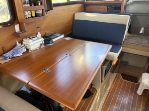 salon, Ranger Tugs 27, trawler for sale