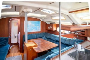 salon, Hunter 410, sailboat for sale