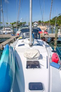 deck, Hunter 410, sailboat for sale