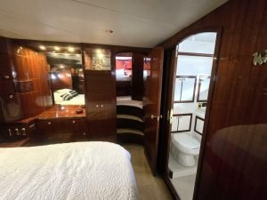 interior, Hampton 558, trawler for sale