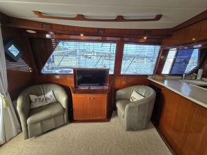 salon, Hampton 558, trawler for sale