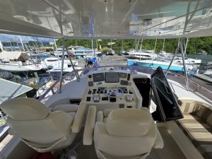helm, Hampton 558, trawler for sale