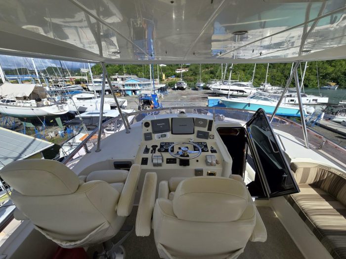 helm, Hampton 558, trawler for sale