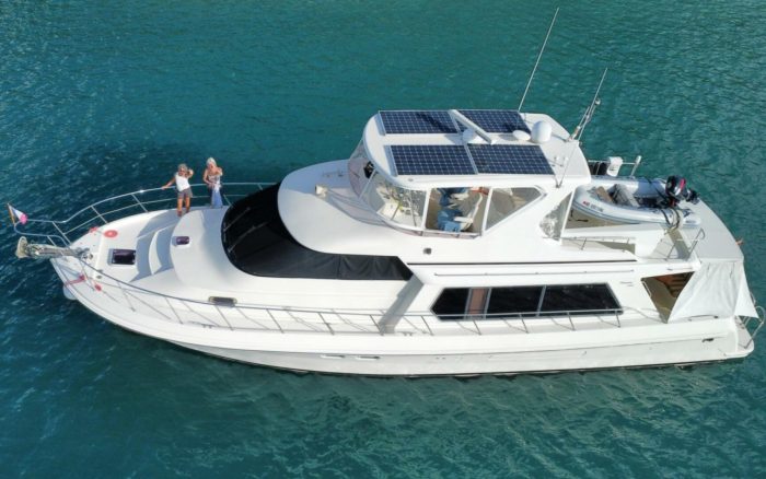 exterior, Hampton 558, trawler for sale