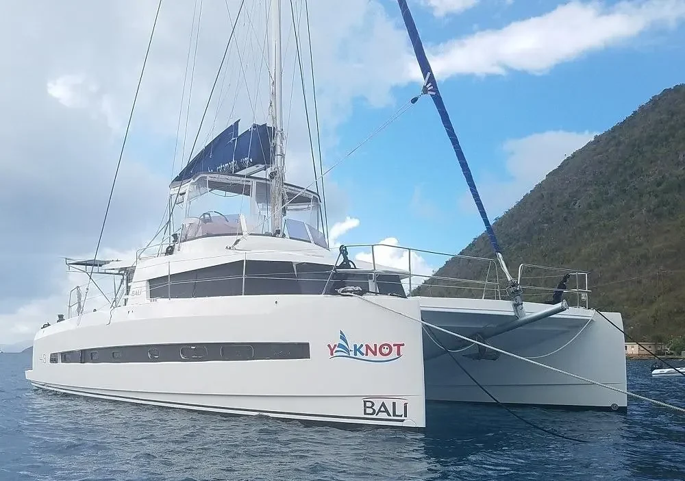 Bali 4.3, catamaran for sale
