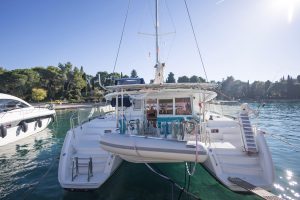 deck, Lagoon 400, catamaran for sale
