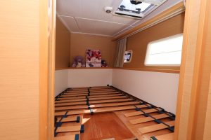 bed, Lagoon 400, catamaran for sale