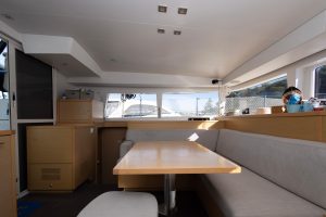 salon, Lagoon 400, catamaran for sale
