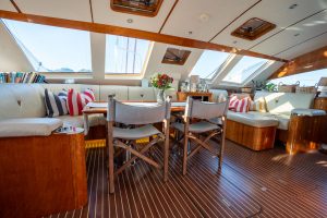 salon, Privilege 615, catamaran for sale