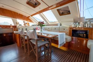 salon, Privilege 615, catamaran for sale